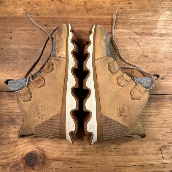 Sorel Kinetic Caribou Camel and Gray Sneaker Boot Size 8 - Picture 7 of 10